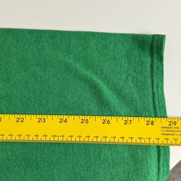 Disney Mickey Mouse Christmas Santa Green Short Sleeve T-shirt XL - Picture 6 of 7